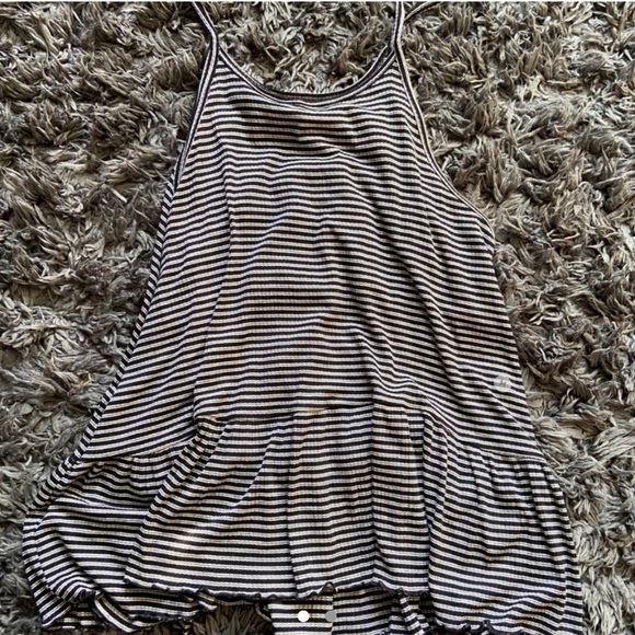 American Eagle striped black and white tank top - Picture 1 of 1